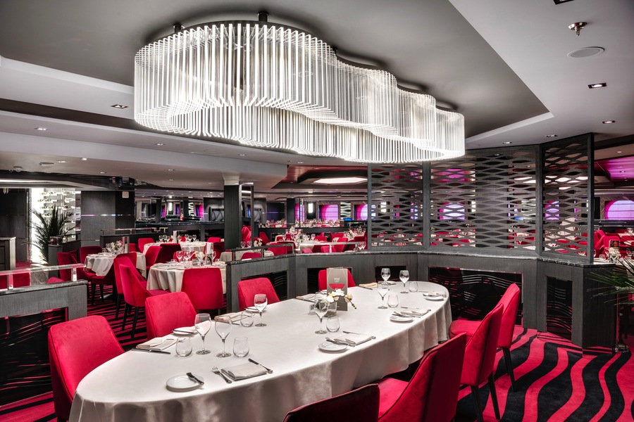 MSC Cruises MSC Meraviglia Waves Restaurant - Credits - MSC Rights - Ivan Sarfatti 4.jpg